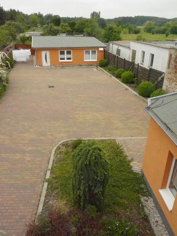 Apart Pension Plaue Brandenburg  Екстер'єр фото